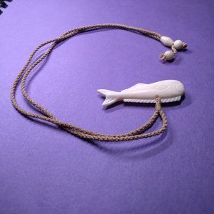 Island art bone fish carved necklace